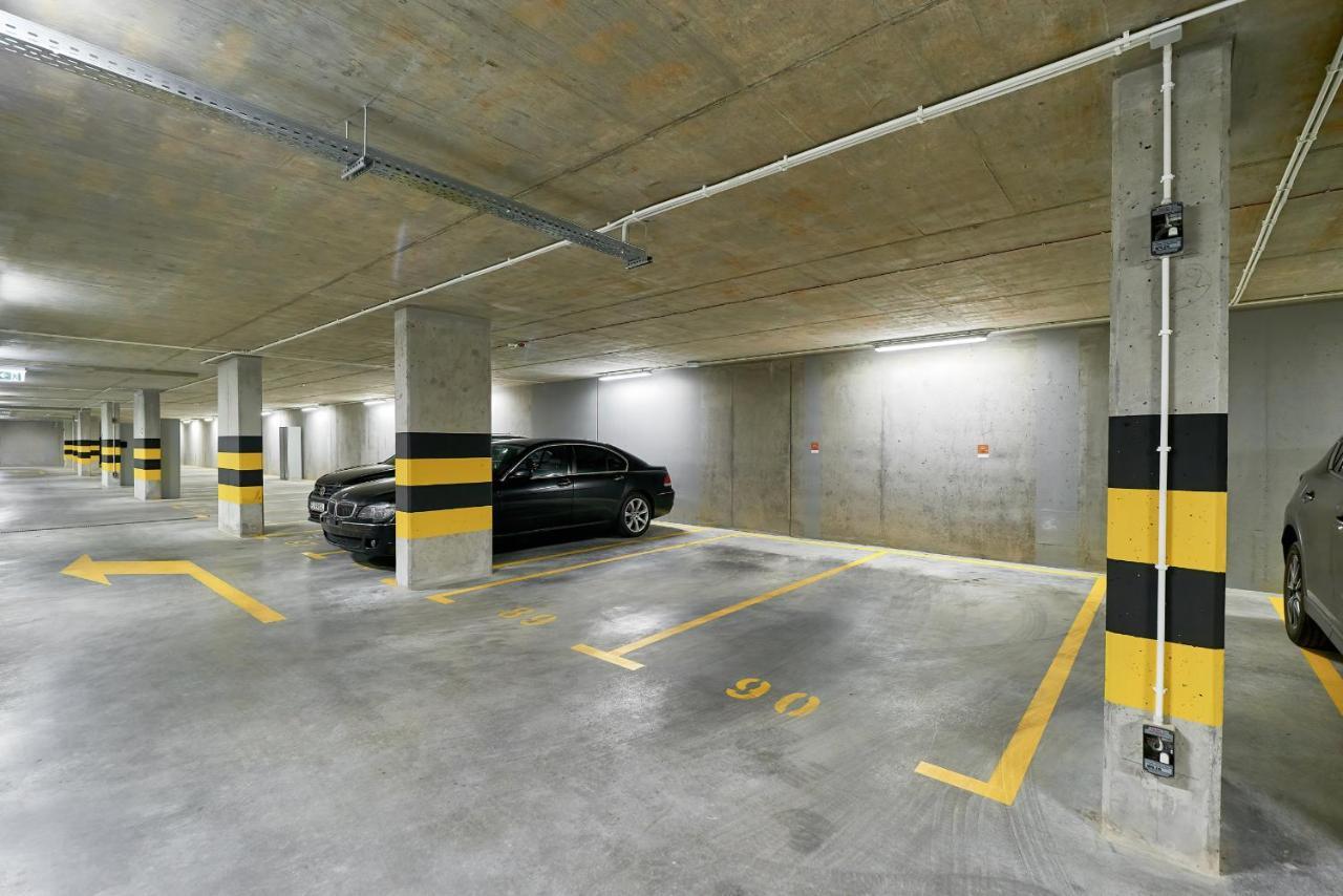 Exclusive Apartments Gwiazdzista With Free Garage Wroclaw By Noclegi Renters Dış mekan fotoğraf
